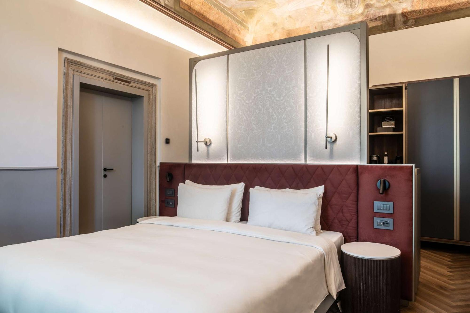 Radisson Collection Hotel, Palazzo Nani Venezia Esterno foto A room at the hotel